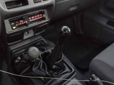 Nissan NP300 2013 года, 250 000 км - вид 8