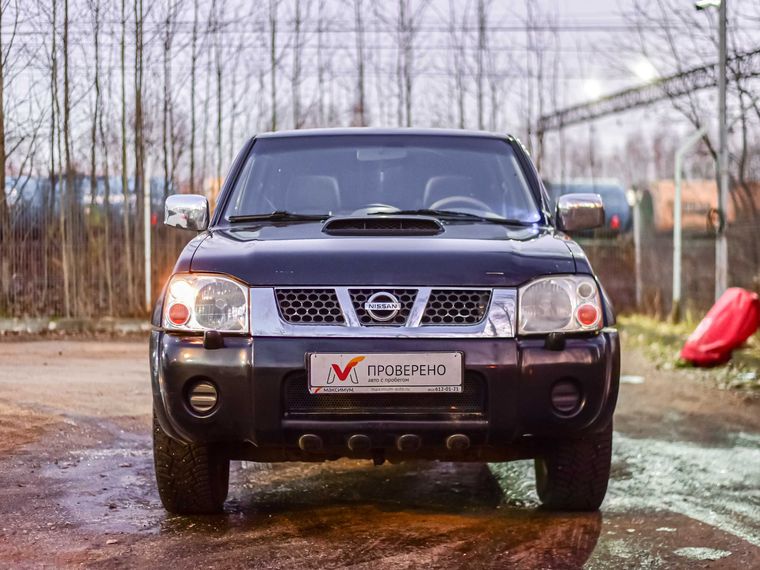 Nissan NP300 2013 года, 250 000 км - вид 3