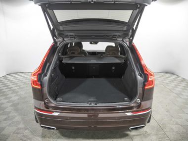 Volvo XC60 2021 года, 119 303 км - вид 19