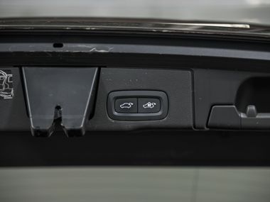 Volvo XC60 2021 года, 119 303 км - вид 20