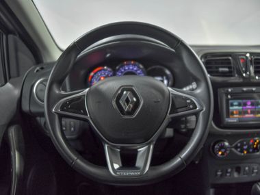 Renault Sandero Stepway 2021 года, 13 000 км - вид 9