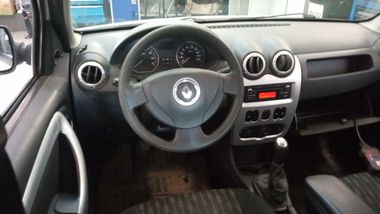 Renault Sandero 2013 года, 179 656 км - вид 5