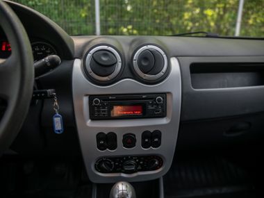 Renault Sandero 2013 года, 179 656 км - вид 7
