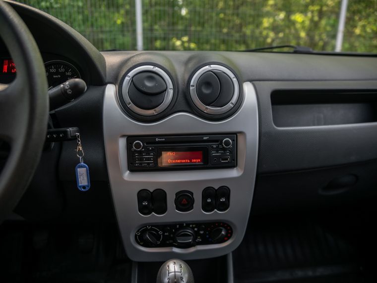 Renault Sandero 2013 года, 179 656 км - вид 7