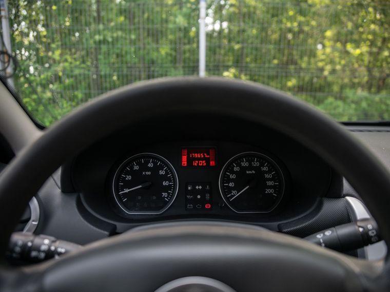 Renault Sandero 2013 года, 179 656 км - вид 5