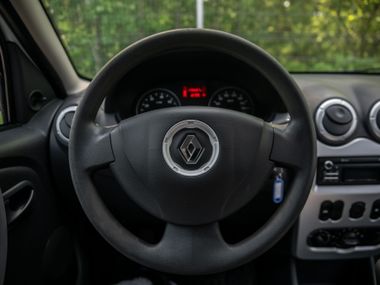 Renault Sandero 2013 года, 179 656 км - вид 6