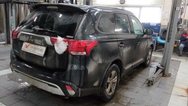Mitsubishi Outlander 2021 года, 50 836 км - вид 3