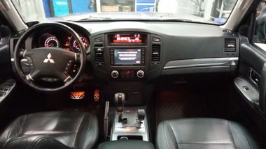 Mitsubishi Pajero 2012 года, 208 075 км - вид 5