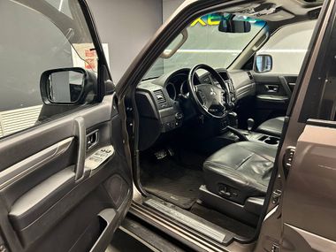 Mitsubishi Pajero 2012 года, 246 219 км - вид 9