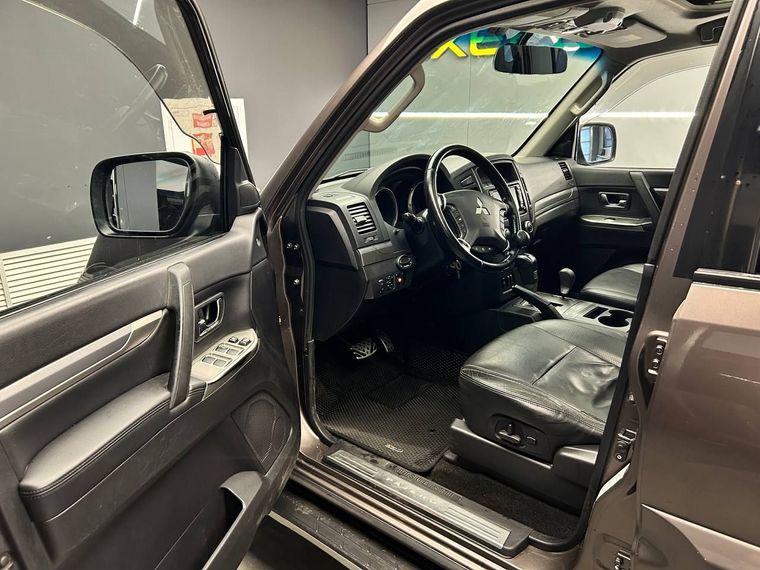 Mitsubishi Pajero 2012 года, 246 219 км - вид 9