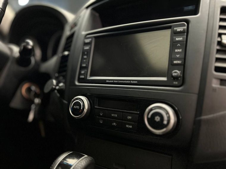 Mitsubishi Pajero 2012 года, 246 219 км - вид 15