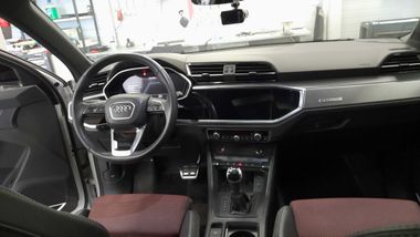 Audi Q3 2019 года, 89 873 км - вид 5