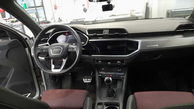 Audi Q3 2019 года, 89 873 км - вид 5