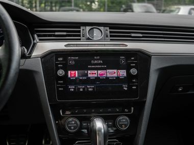 Volkswagen Passat 2019 года, 133 776 км - вид 6