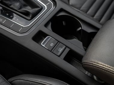 Volkswagen Passat 2019 года, 133 776 км - вид 9