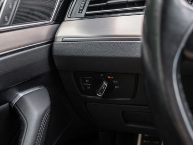 Volkswagen Passat 2019 года, 133 776 км - вид 11
