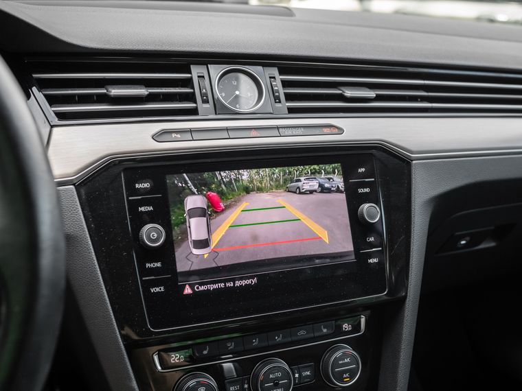 Volkswagen Passat 2019 года, 133 776 км - вид 7