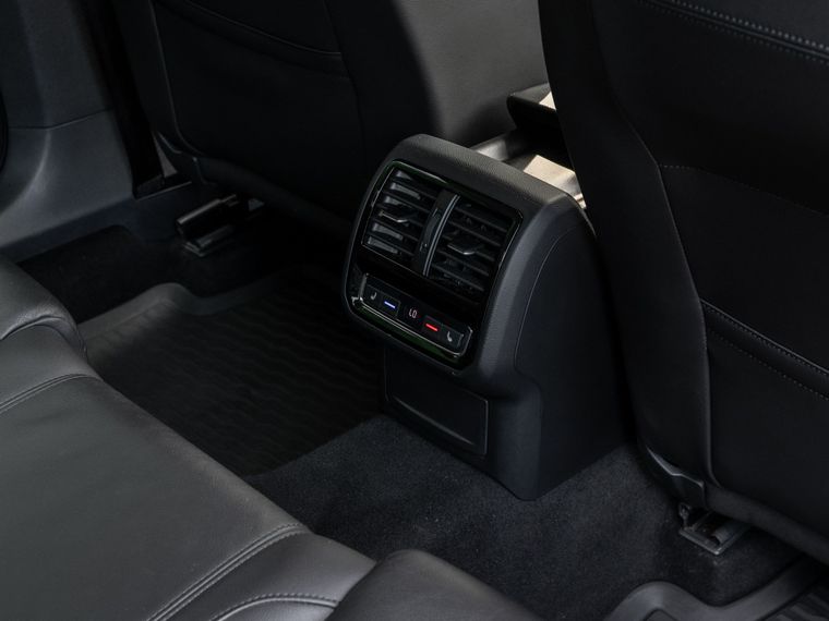 Volkswagen Passat 2019 года, 133 776 км - вид 14