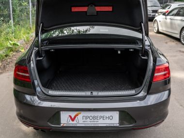 Volkswagen Passat 2019 года, 133 776 км - вид 16