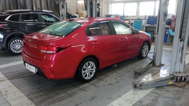 Kia Rio 2018 года, 152 313 км - вид 3