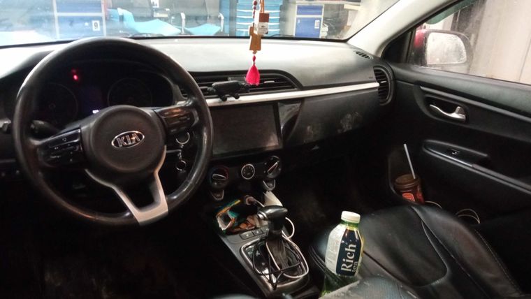 Kia Rio 2018 года, 152 313 км - вид 5