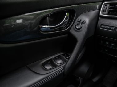 Nissan X-Trail 2015 года, 83 500 км - вид 12