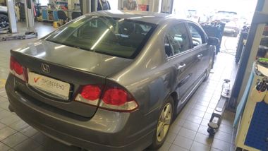 Honda Civic 2010 года, 239 133 км - вид 3