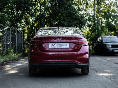 Hyundai Solaris 2017 года, 92 000 км - вид 4