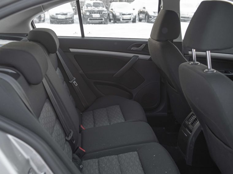 Skoda Octavia 2011 года, 241 483 км - вид 9
