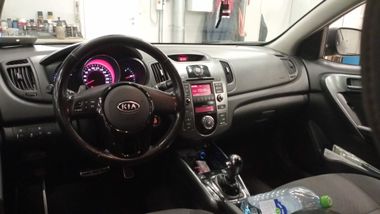 KIA Cerato 2012 года, 211 098 км - вид 5