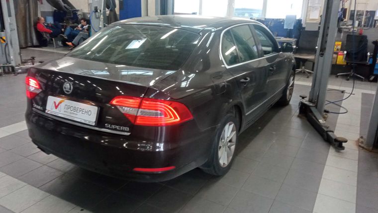Skoda Superb 2013 года, 170 874 км - вид 3