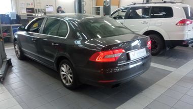 Skoda Superb 2013 года, 170 874 км - вид 4