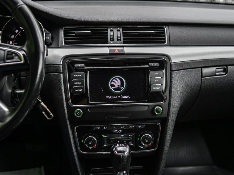 Skoda Superb 2013 года, 170 874 км - вид 8