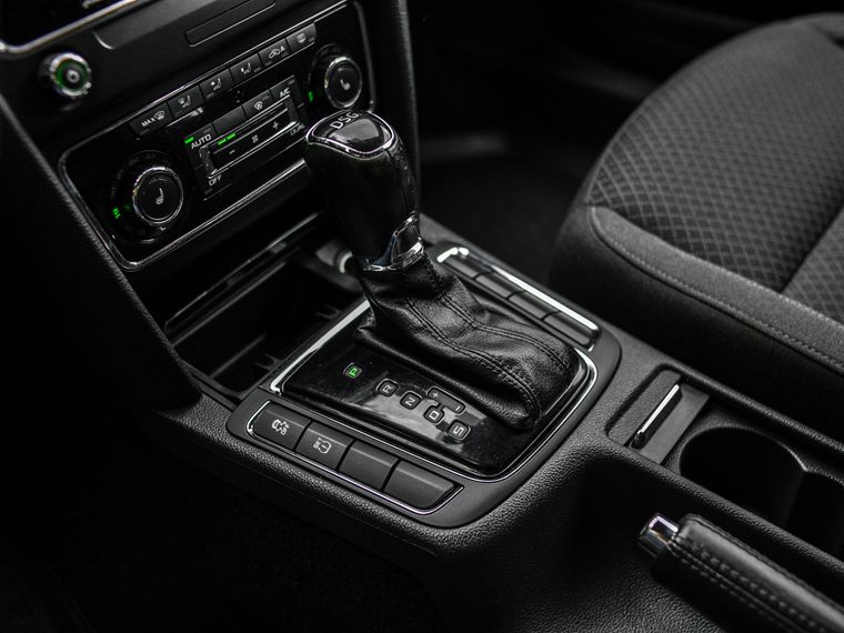 Skoda Superb 2013 года, 170 874 км - вид 9