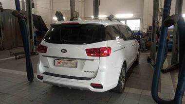 KIA Carnival 2019 года, 78 937 км - вид 3