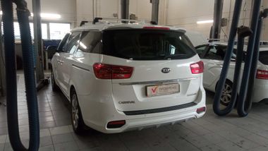KIA Carnival 2019 года, 78 937 км - вид 4
