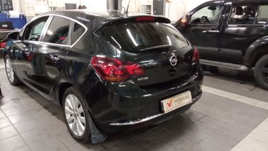 Opel Astra 2012 года, 267 887 км - вид 4