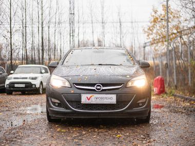 Opel Astra 2012 года, 267 887 км - вид 3