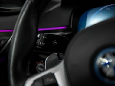BMW 5 серия 2022 года, 12 751 км - вид 11
