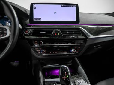 BMW 5 серия 2022 года, 12 751 км - вид 14