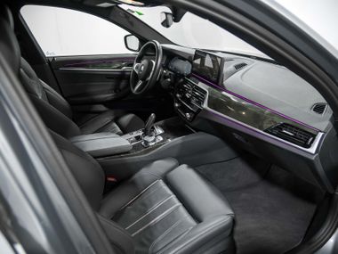 BMW 5 серия 2022 года, 12 751 км - вид 23