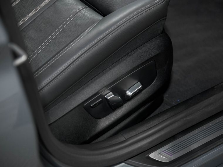 BMW 5 серия 2022 года, 12 751 км - вид 25