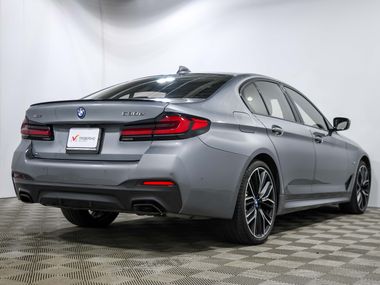 BMW 5 серия 2022 года, 12 751 км - вид 4