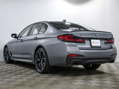 BMW 5 серия 2022 года, 12 751 км - вид 6
