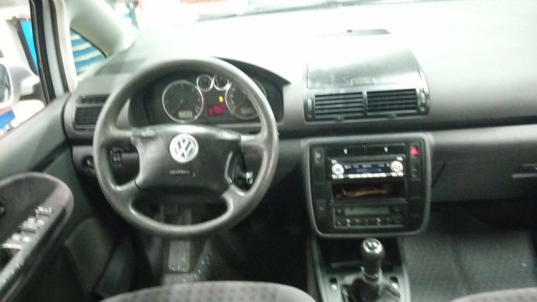 Volkswagen Sharan 2003 года, 290 000 км - вид 5