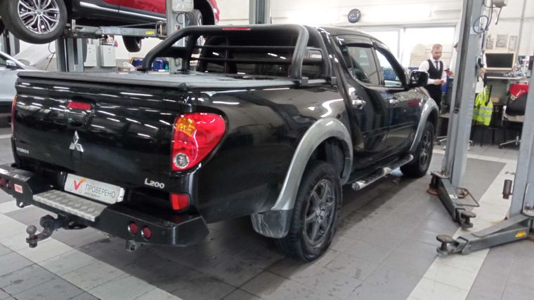 Mitsubishi L200 2014 года, 224 893 км - вид 3