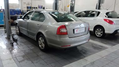 Skoda Octavia 2012 года, 344 667 км - вид 4