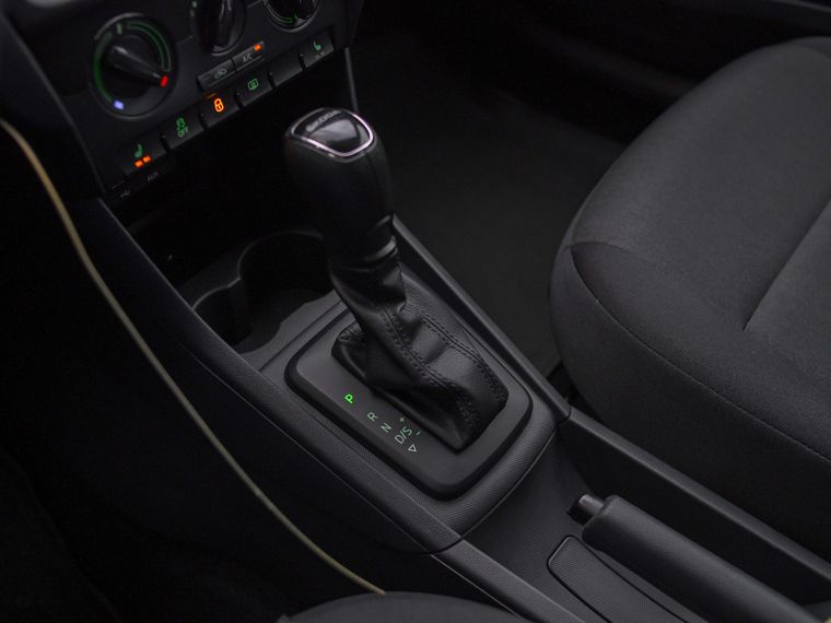 Skoda Rapid 2018 года, 88 000 км - вид 8