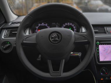 Skoda Rapid 2018 года, 88 000 км - вид 6