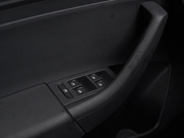 Skoda Rapid 2018 года, 88 000 км - вид 9